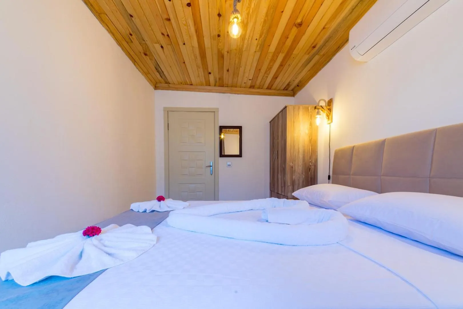 Ceren Villa Akyaka Daily Weekly Rentals Mugla